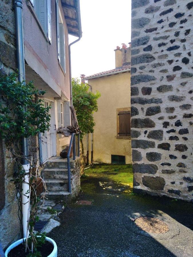 Gite De La Chapelle, Au Coeur De La Cite Medievale Allègre المظهر الخارجي الصورة